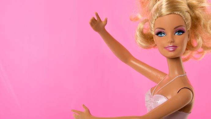 Thoughts? Would You Date A Barbie Girl? Why or why not?π ππ