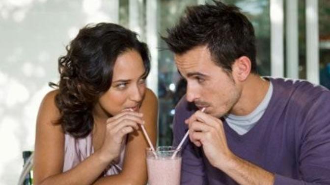 What is the ideal attractiveness age range, in general, for each sex?