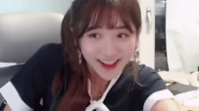 White women of this site do you get jealous of the Asian girls?