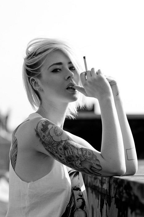 Guys, exactly what type of smoking bothers you from a girl?