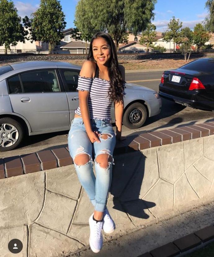 Guys, do you like older women outfits or younger girl outfits?