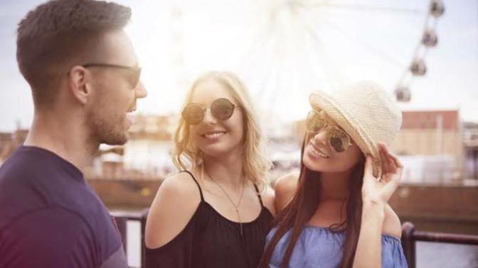 How do you REALLY talk to girls who are complete strangers?