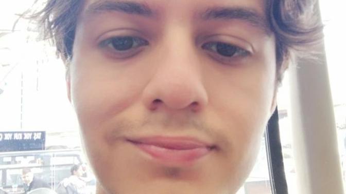 I am 21 and ı have never had a girlfriend. Girls never seem interested in me. what is your my problem?