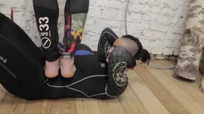 Girls, Will you stand on my stomach for abs of steel challenge?