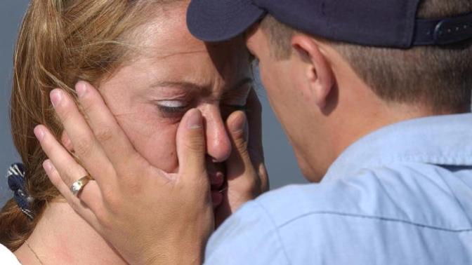 Do you like it when your partner wipe your tears away with their bare hands?