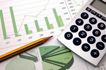 What government economic plans works best for the thriving of a nation and why?