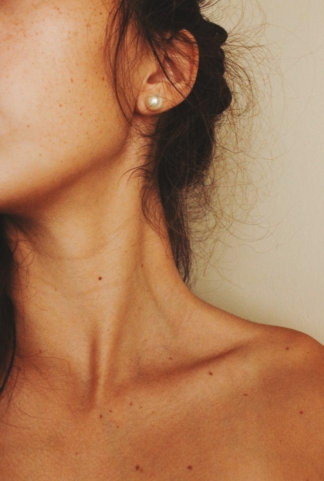 Is a girls nape hair attractive?