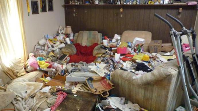 What would you do if you were dating someone and then found out they were hoardersđŚ?