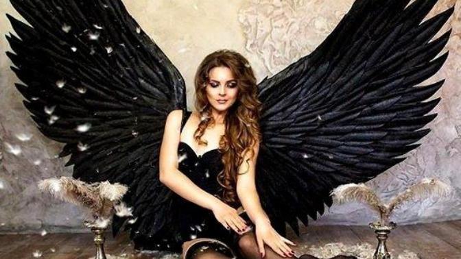 If this angel awaited you in a special room in Heaven for an hour, what activities and/or discussions would you have with her?