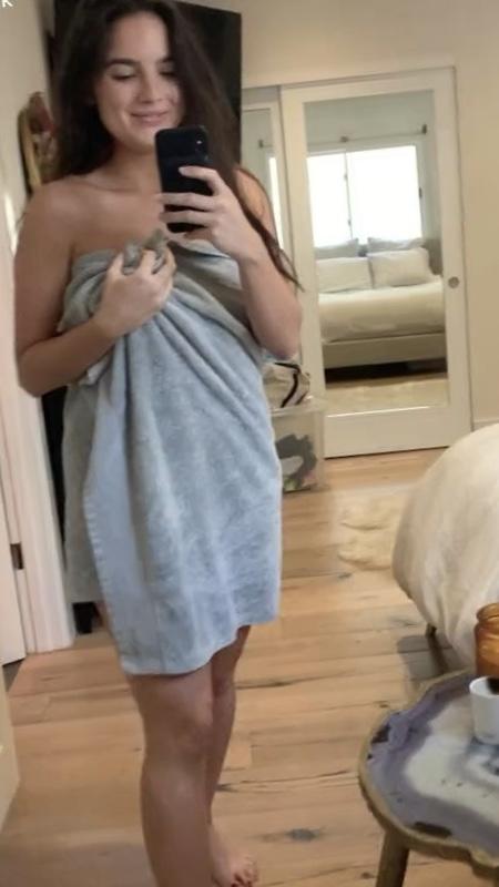 Guys, during FaceTime with your gf would you love to watch her...?