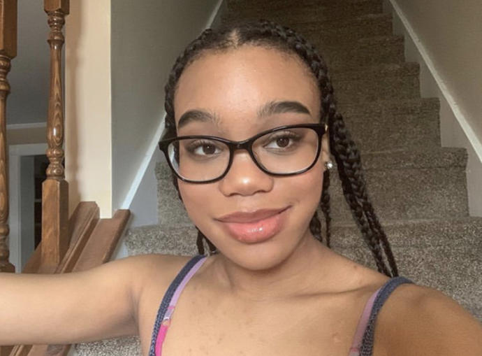 Do you like females with glasses?