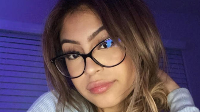 Do you like females with glasses?