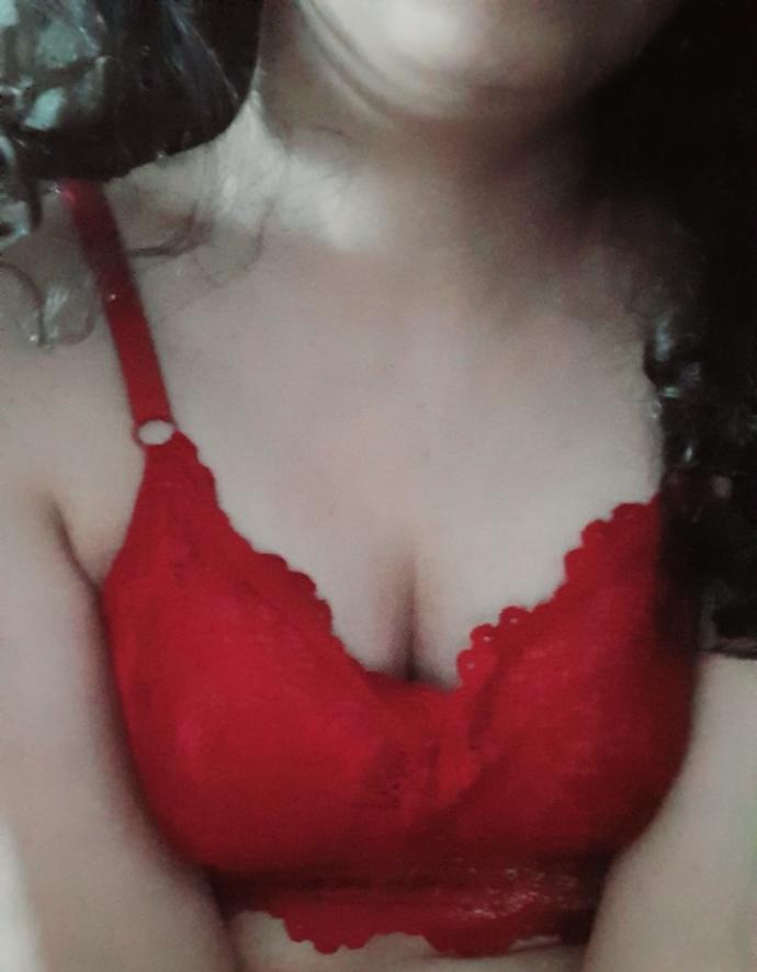 Guys, is small boobs unattractive?