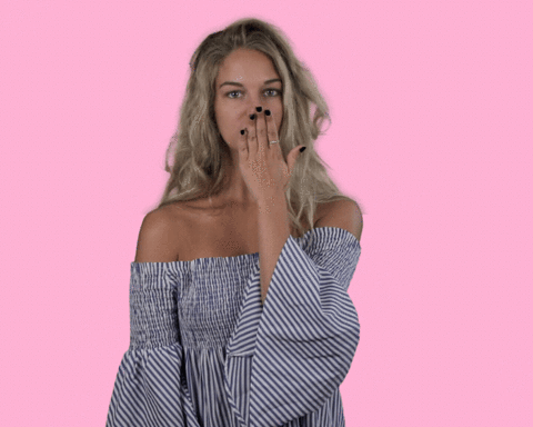 Exposed Shoulders: Yay OR Nay?👈