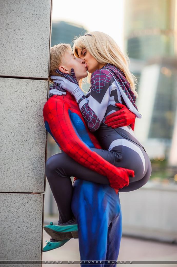 Would You Date A Cosplayer?