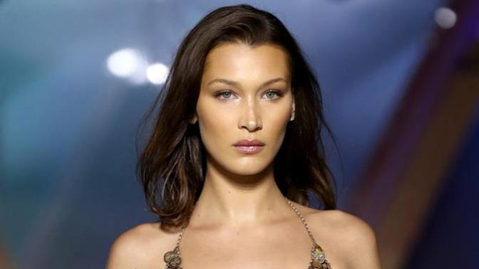 Would a guy ever say something about insta models being sexy around the girl he likes?
