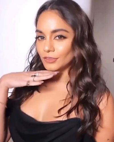 Do you think actress Vanessa Hudgens is pretty?