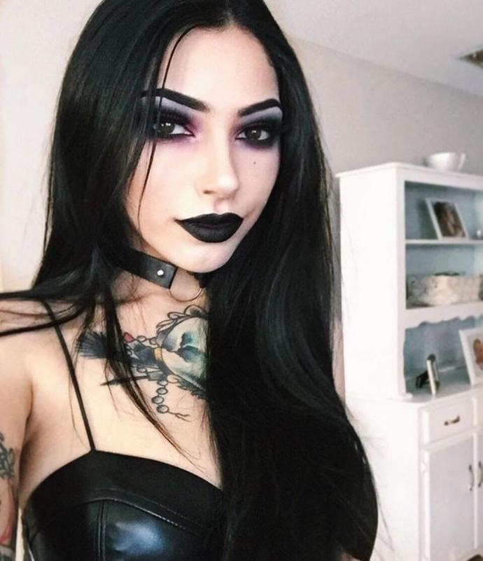 What do you think about goth girls?