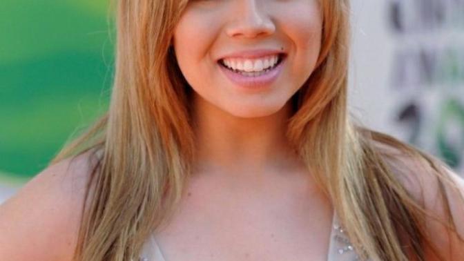 Who is more attractive, jennete mccurdy, or miranda cosgrove?