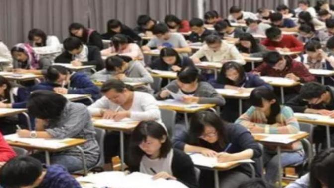 Have you ever been in a classroom that was very crowded and how did you feel about it?