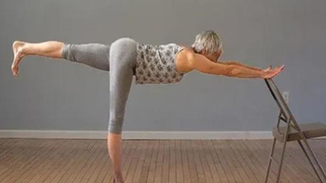 Is this woman having a beneficial workout or does this exercise seem a bit useless and is this the greatest workout ever?
