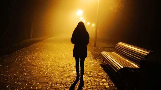 I left this girl alone in the middle of the night, how should I apologize?