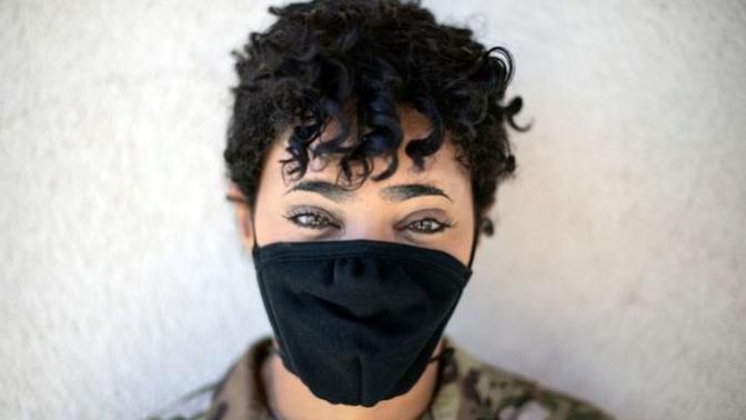 Does wearing a mask make you more or less attractive?