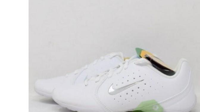 Is it ok for male cheerleaders to wear womens nike cheer shoes too?