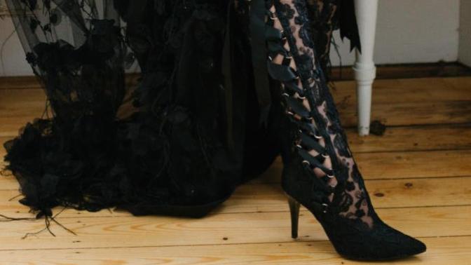 Which wedding boots looks better?