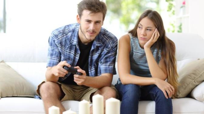 My boyfriend plays video games way too much. How can I make him understand it's not ok?