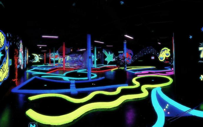 Is mini-golfing a good first date idea?