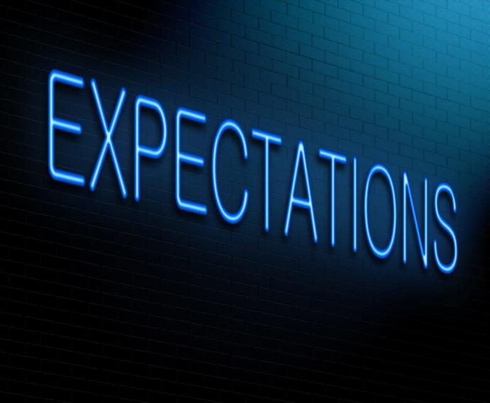 Who has higher expectations for relationships, men or women?