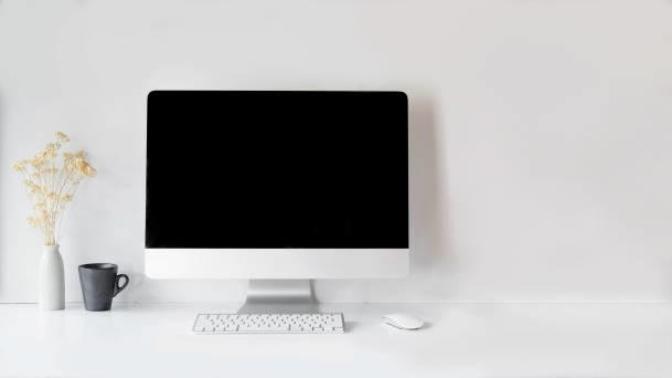 How would you feel if the person you met through online dating had no social media presence?