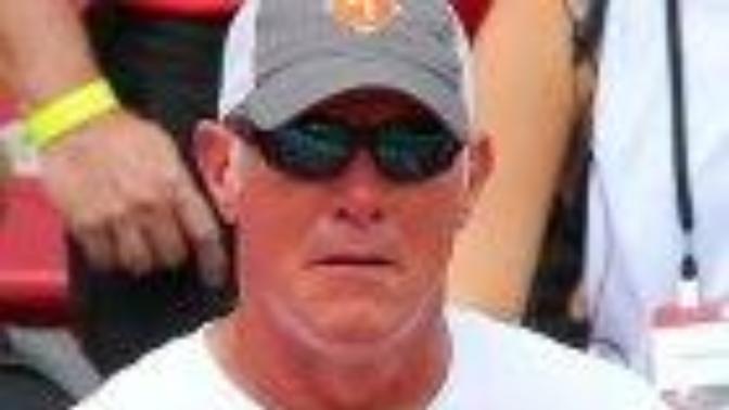 Did Ryan Jensen of the Buccaneers have a right to complain for allowing Brett Favre in 1st home game of 2020 while not his family?