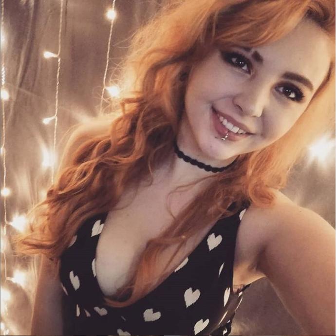 Guys, which woman would you rather date?
