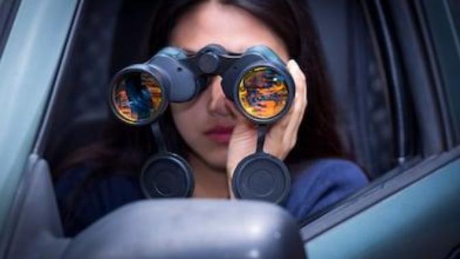 Can women be creeps and stalkers?