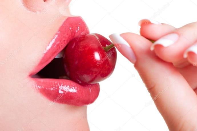 What are natural foods and drinks to spice up the relationship?