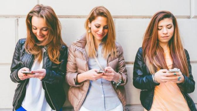 Women! What's so interesting about your phones and instagram, that you pass up going out with men for?