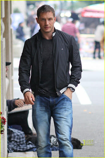 Tom Hardy: A very tiny 59", not 61" like one might assume.