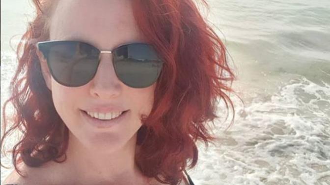 Guys, who else here LOVES curvy redheads?