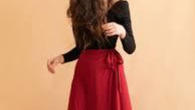 What do you think of this long skirt? Is it too old-fashioned?