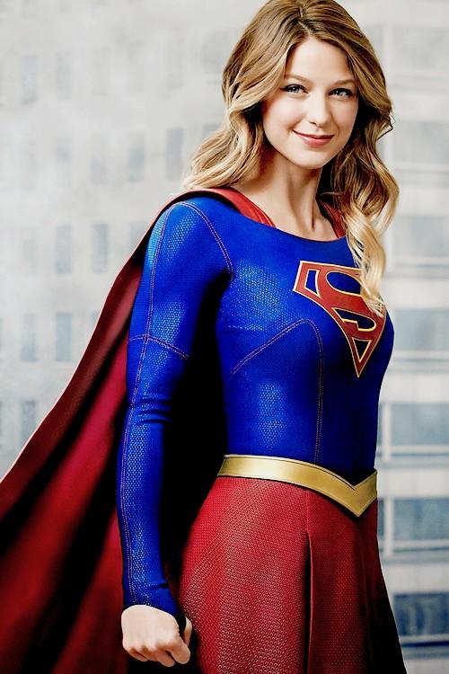What DC/Marvel superhero would you be AND what 3 superheroes would be your suitors?