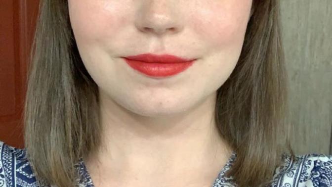 I tried light eye shadow and red lipstick for the first, does it look good?