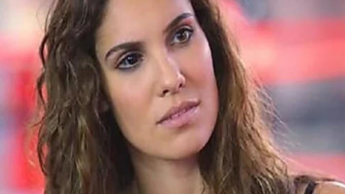 Which of these women do you think would have stricter dating rules?