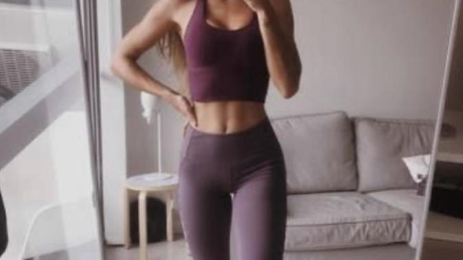 Are leggings or mini skirts more sexy / attractive on girls?