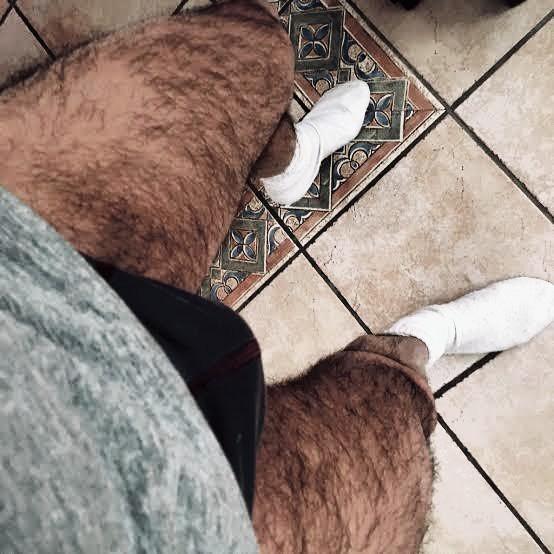 Girls, Do like if a man has hairy legs and still wears shorts?