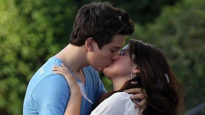 Is a kiss okay on a first date?