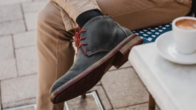 Girls, Is it true when you check a guy out you look at his shoes first? I kept reading that from dating articles so was wondering if it's true?