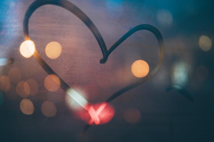 If you cant stop thinking of someone even years later, are you in love with that person?