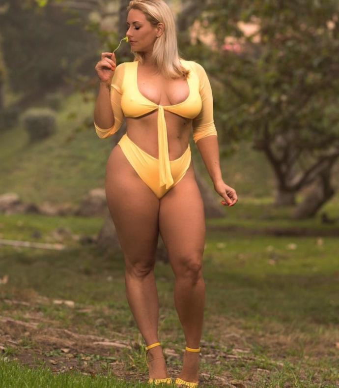 Guys, What's your opinion on women with thunder thighs?